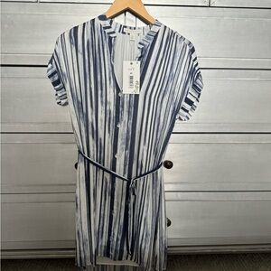 NWT Chelsea & Violet Dress